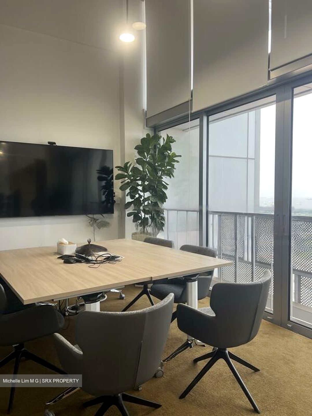 Eon Shenton (D2), Office #457839881